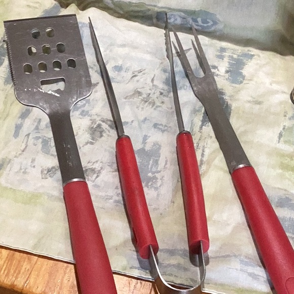 GRILLING UTENSIL HOLDER - Picture 3 of 5